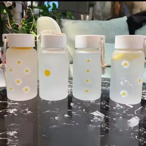 Viral Daisy Water Bottle – 500ml Matte Finish | Stylish & Leak-Proof