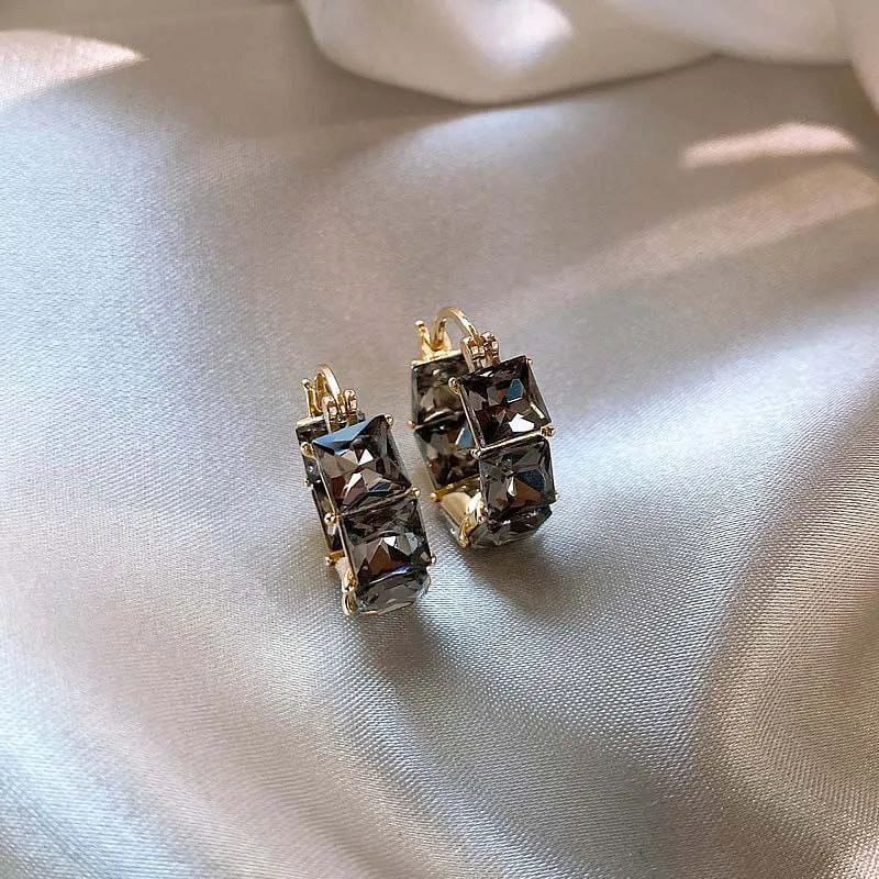 Vintage Black Square Crystal Hoop Earrings for Women – Exquisite Shiny Zircon Round Earrings