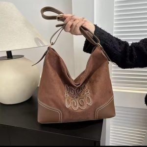 Large Crossbody Tote Bag for Women – Stylish & Multi-Purpose
