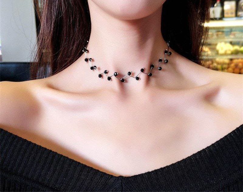 Trendy Fashionable Pearl Choker Necklace – Rhinestone Charm Chain for Girls & Women